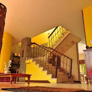 https://la-casa-del-farol.cali-hotels.com